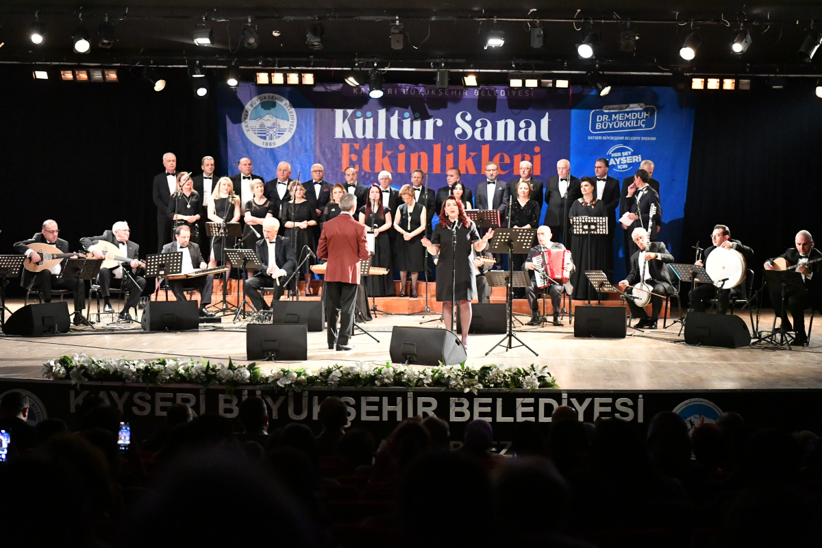 Kayseri'de Kent Korosu Türk Sanat Müziği Konseri gerçekleştirildi