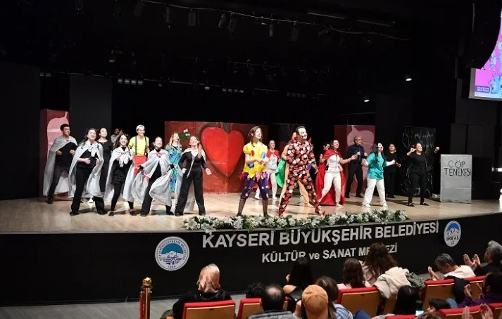 Kayseri Büyükşehir’den Çocuklara Eğlenceli Müzikal Oyunu