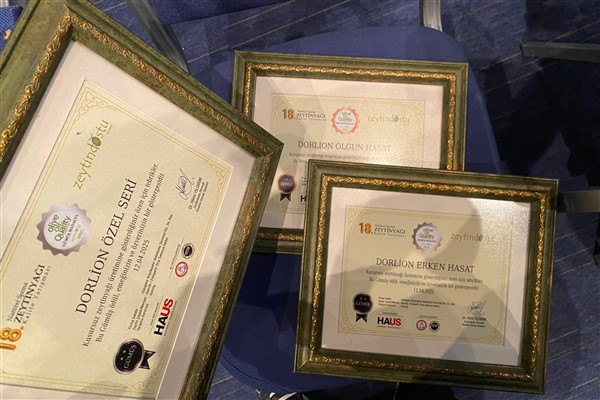 Eskişehir Büyükşehir'in ürettiği zeytinyağı, ödül aldı