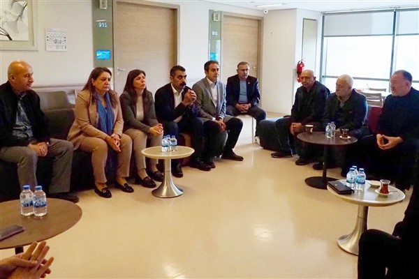 DBB Eş Başkanları, Sırrı Süreyya Önder'i ziyaret etti