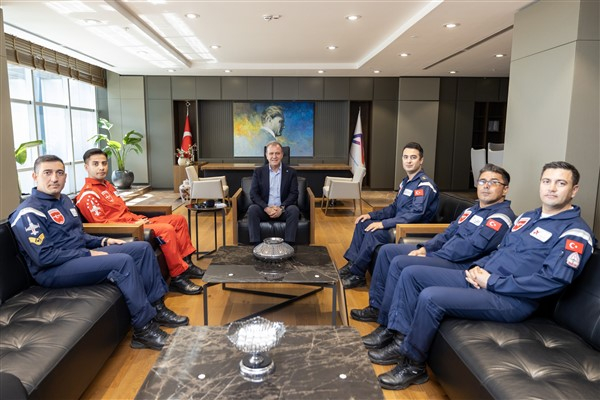 Seçer: Mersin halkı sabırsızlıkla 'Türk Yıldızları'nı bekliyor