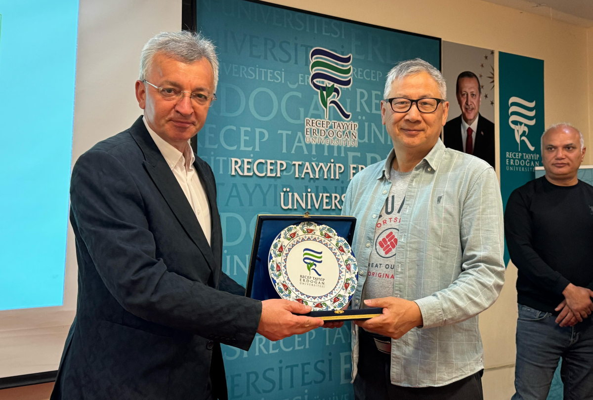 Çin Bilimler Akademisi akademisyenleri, Recep Tayyip Erdoğan Üniversitesi'nde ağırlandı