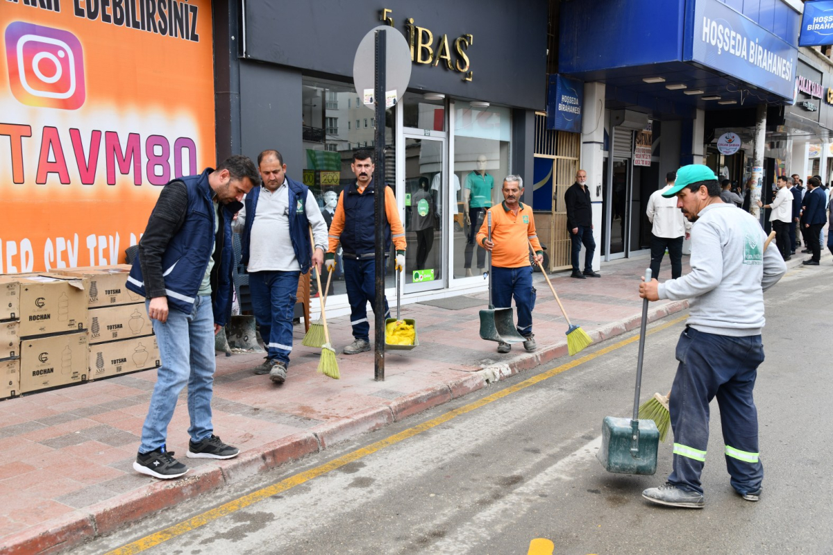 Osmaniye'de temizlik çalışmaları gerçekleştiriliyor