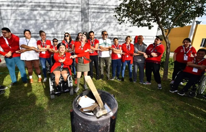 İzmir'de 'İyiliğe Yolculuk' Kampı Başladı!