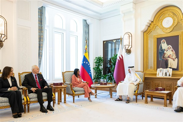 Al Sani, Venezuela Cumhuriyeti'nin İcra Başkan Yardımcısı Gomez ile görüştü