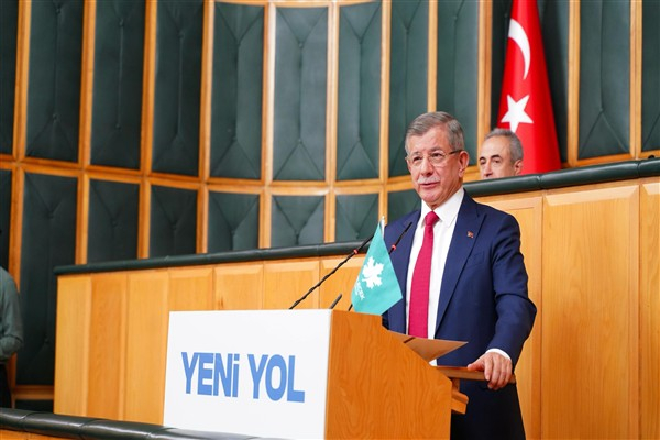 Davutoğlu: Kanal İstanbul “Kalan İstanbul'u” da yok etmesine izin vermeyeceğiz