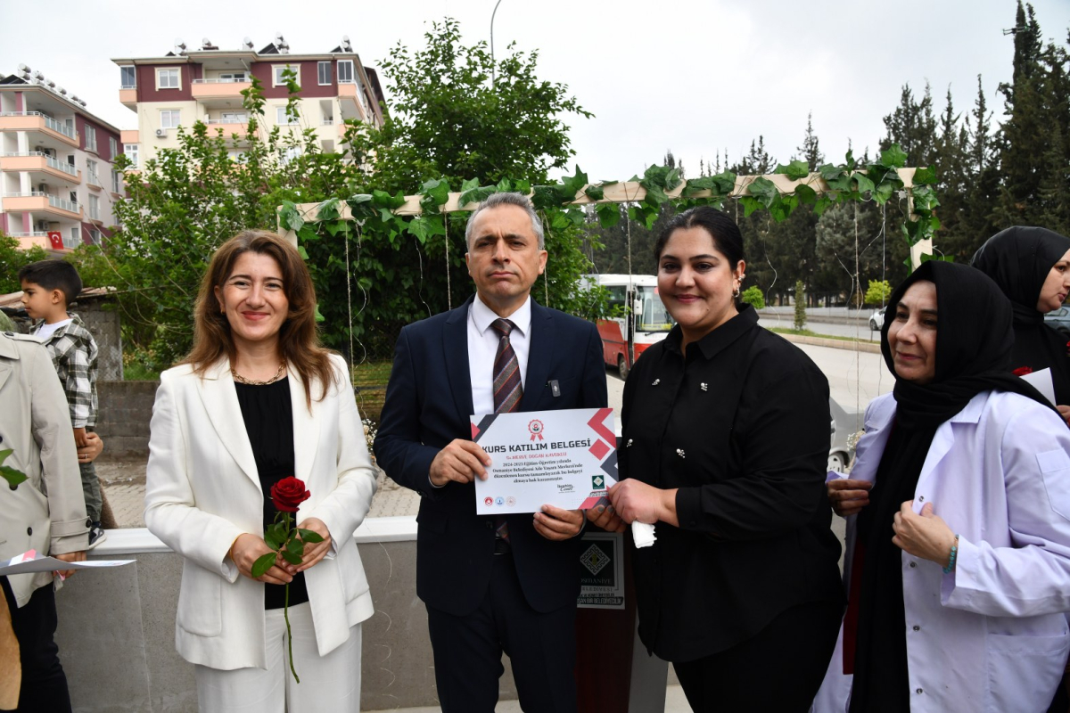 Osmaniye Belediyesi Aile Yaşam Merkezi’nde ″Anneler Günü″ etkinliği