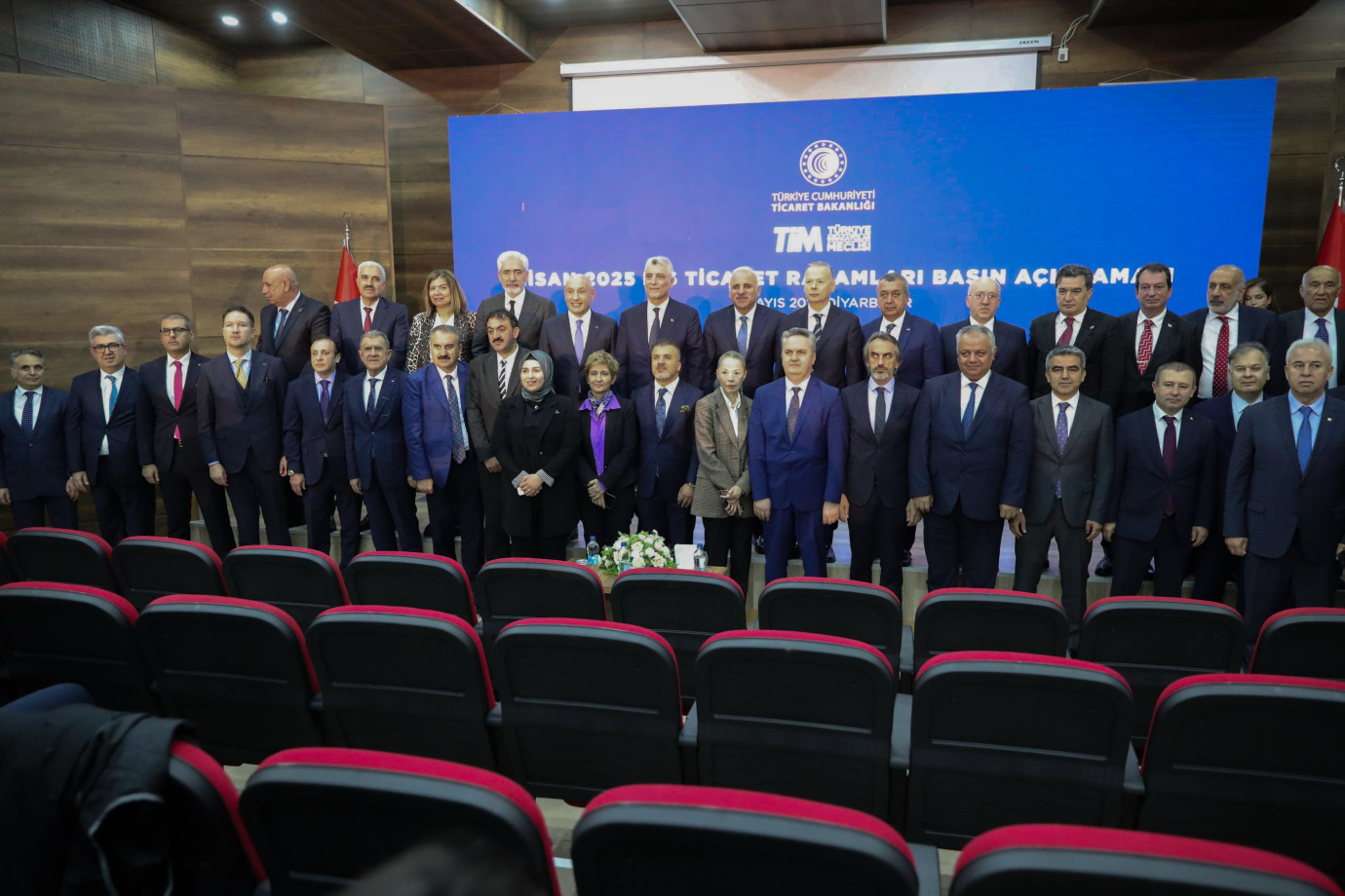 İhracatçılar Cumhurbaşkanı Erdoğan’dan müjde bekliyor