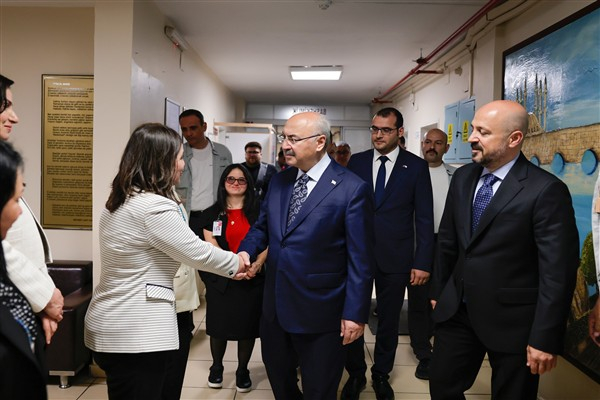 Köşger, AMATEM Ruh ve Sinir Hastalıkları Hastanesi'ni ziyaret etti