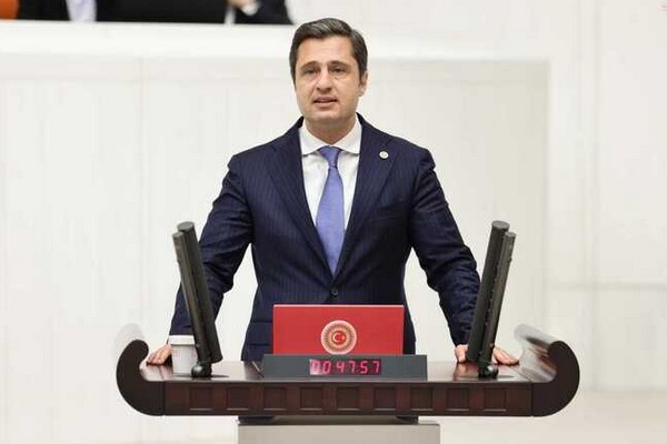 Yücel: Bu millet artan baskı karşısında özgürlüklere daha fazla sarılacaktır