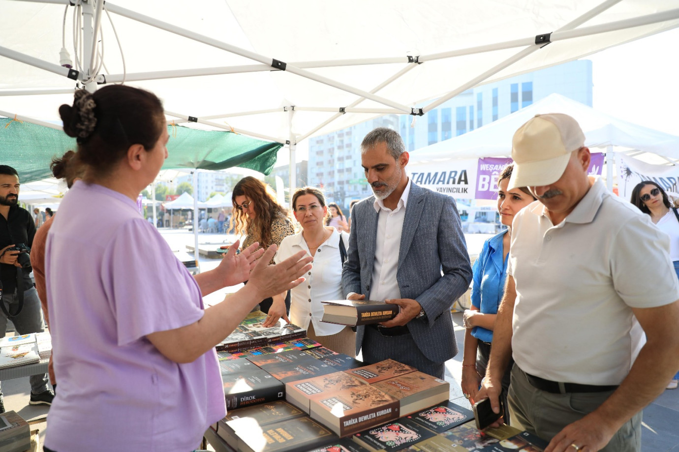 Eş Başkan Dündar, Kürtçe Kitap Günleri'nde dil ve edebiyat vurgusu yaptı