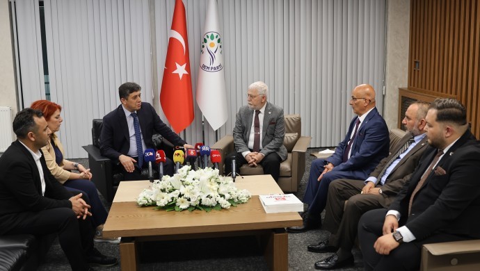 Siyasi partiler arası gün boyu bayram ziyareti