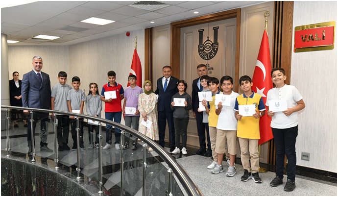Vali Şıldak, Şanlıurfa’nın Gururu Öğrencileri Ağırladı