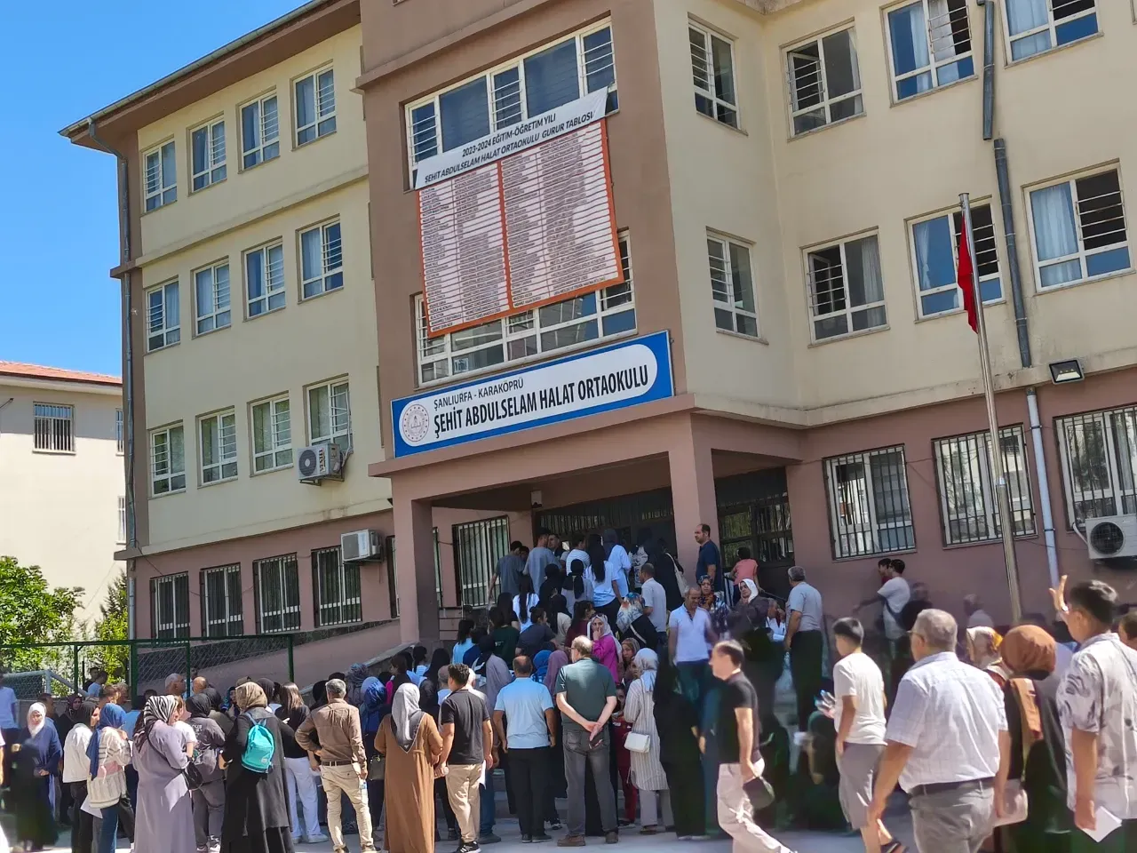 YKS’nin İlk Oturumu TYT ile Başladı