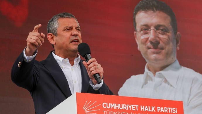 Özel’den ‘kongre davası’ açıklaması