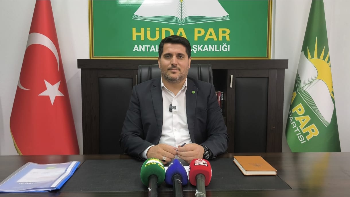 HÜDA PAR İl Başkanı Durmaz: “Antalya'da emeklilerin projelere ulaşımı ücretsiz olmalı”