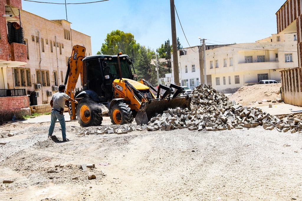 Harran Belediyesi’nden Süleyman Demirel Mahallesi’nde Üstyapı Atağı