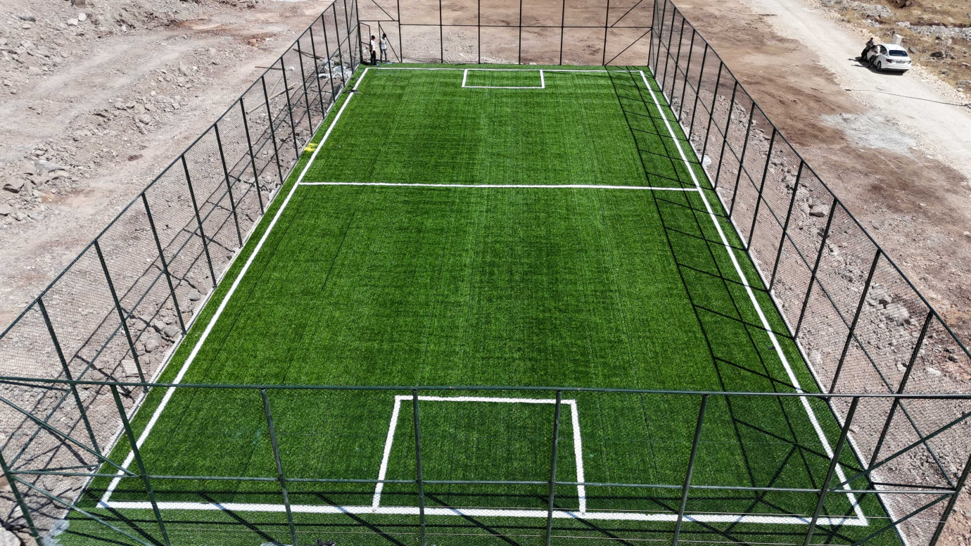 Seyrantepe’de Gençler İçin Yeni Semt Sahası Kazandırılıyor