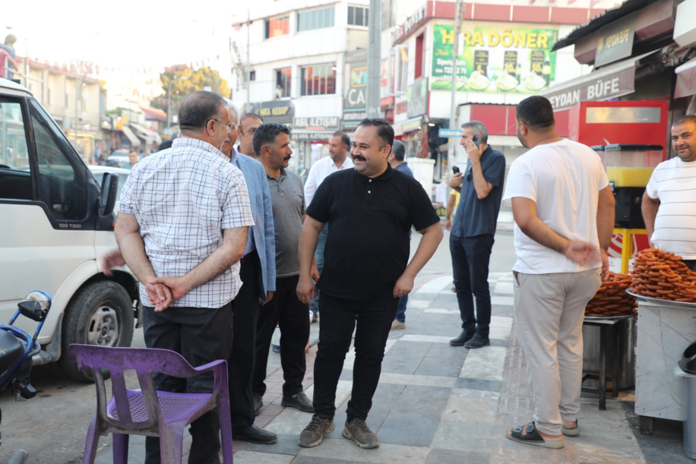 Eş Başkan İnan, Esnaf ve Vatandaşlarla Bir Araya Geldi