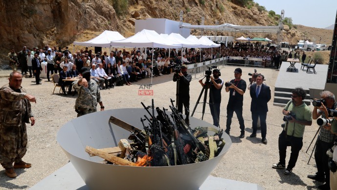 İşte silah yakma töreninin görüntüleri