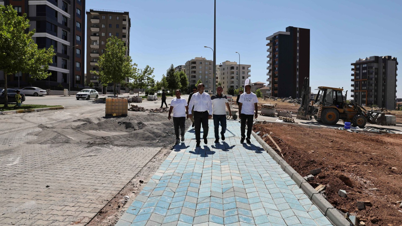 Karaköprü Yeni Parklarla Yeşilleniyor-(VİDEO)