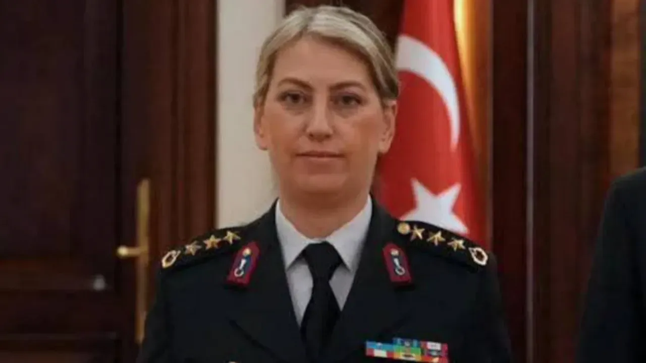 Tarihe Geçen Terfi: İlk Kadın Tuğgeneral Gülden Paşa!