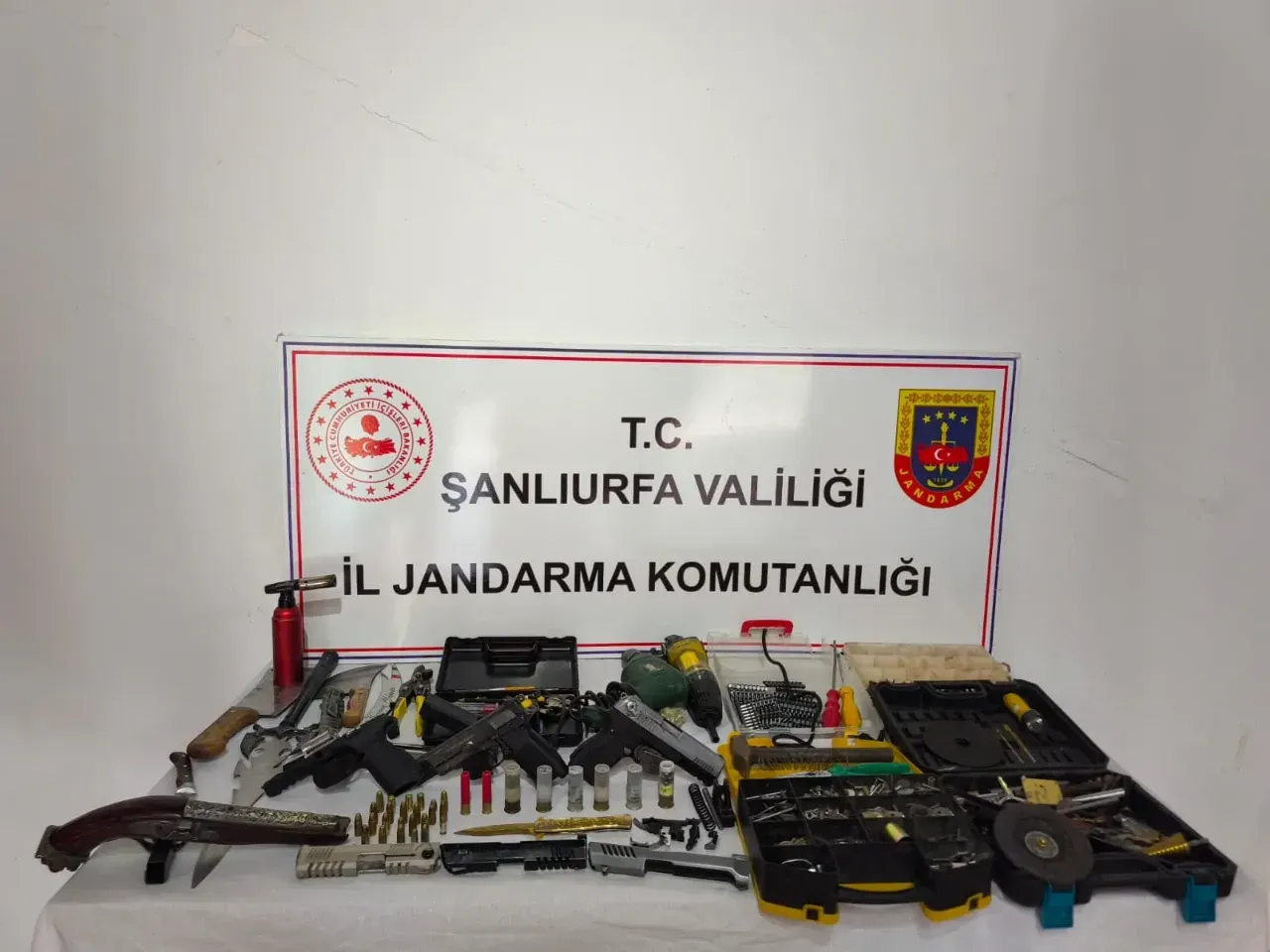 Şanlıurfa’da Ruhsatsız Silah Operasyonu: 2 Gözaltı
