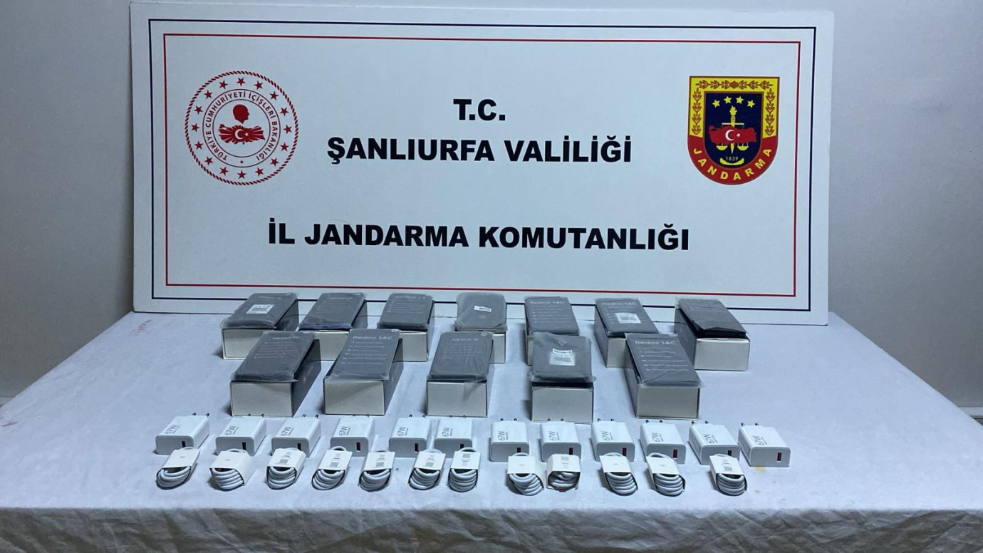 Haliliye’de Kaçak Telefon ve Ekipman Operasyonu