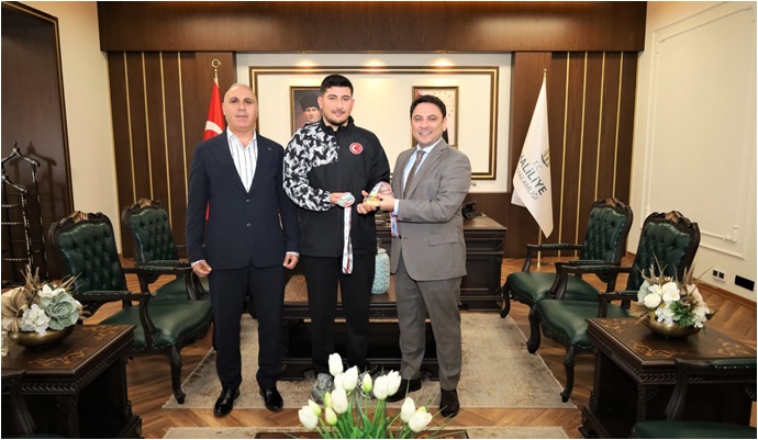 Şampiyon Sporcudan Kaymakam Ziyareti