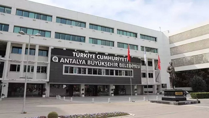 Antalya Büyükşehir Belediyesi'ne operasyon: 6 gözaltı