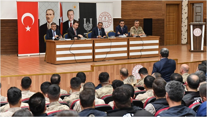 Şanlıurfa’da Okul ve Çevre Güvenliği Değerlendirme Toplantısı Yapıldı