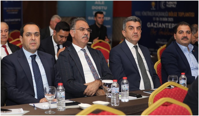 Başkan Canpolat, Yerel Yönetimler Toplantısına Katıldı