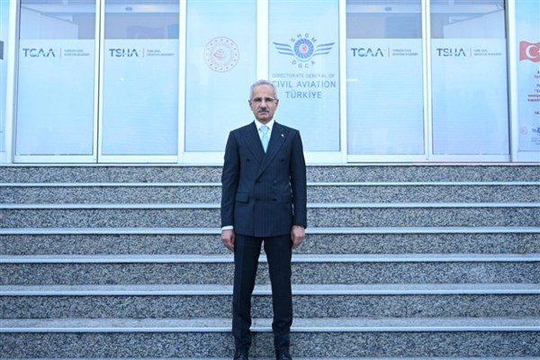 Bakan Uraloğlu, AK Parti Elmalı İlçe Başkanlığını ziyaret etti