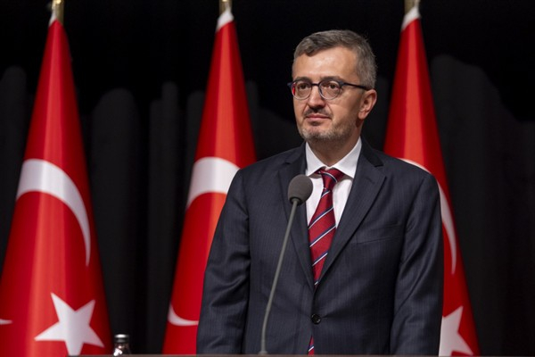 İletişim Başkanı Duran’dan dünya rekoru kıran Ercümen’e tebrik mesajı