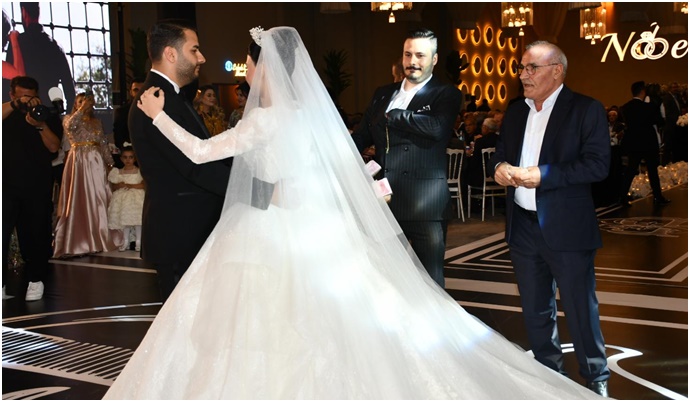 Siyaset ve İş Dünyasını Buluşturan Düğün: Serkan Urmak ile Berivan Öztürk Dünya Evine Girdi-(VİDEO)