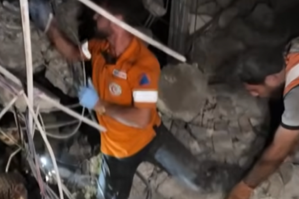 İsrail saldırılarında Gazze'de 33 kişi öldü