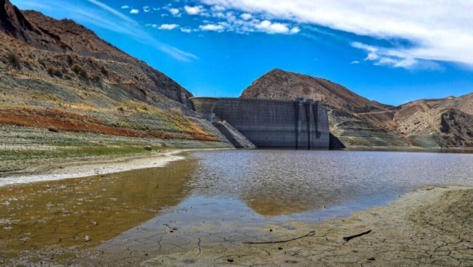 İran'da kuraklık, barajlarda su kalmadı