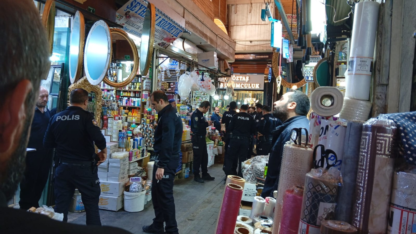 Eyyubiye 'de çarşı ortasında silahlı saldırı: 2 yaralı