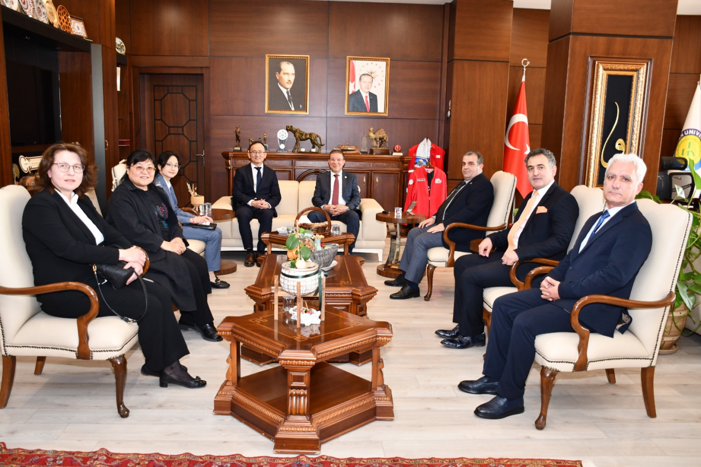 Çin’in Ankara Büyükelçisi Ciang Şüebin, Harran Üniversitesi’ni Ziyaret Etti-(VİDEO)