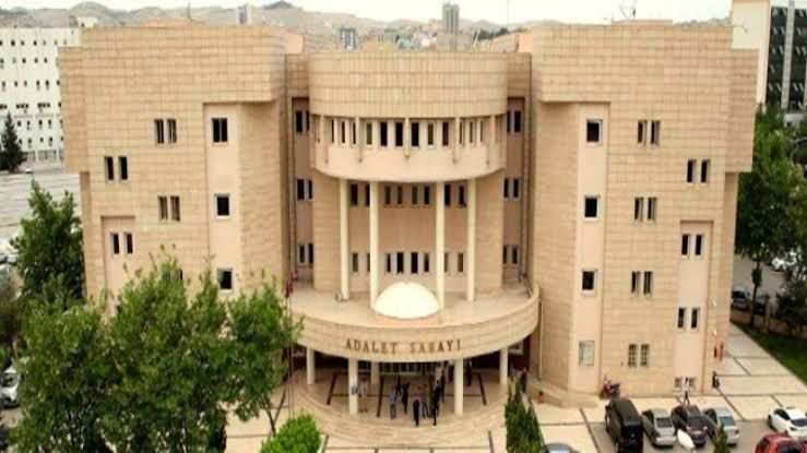 Adliyede Patlama: Bir Zabıt Kâtibi Yaralandı