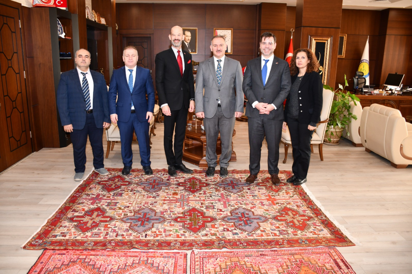 ABD Adana Konsolosu Harran Üniversitesini Ziyaret Etti