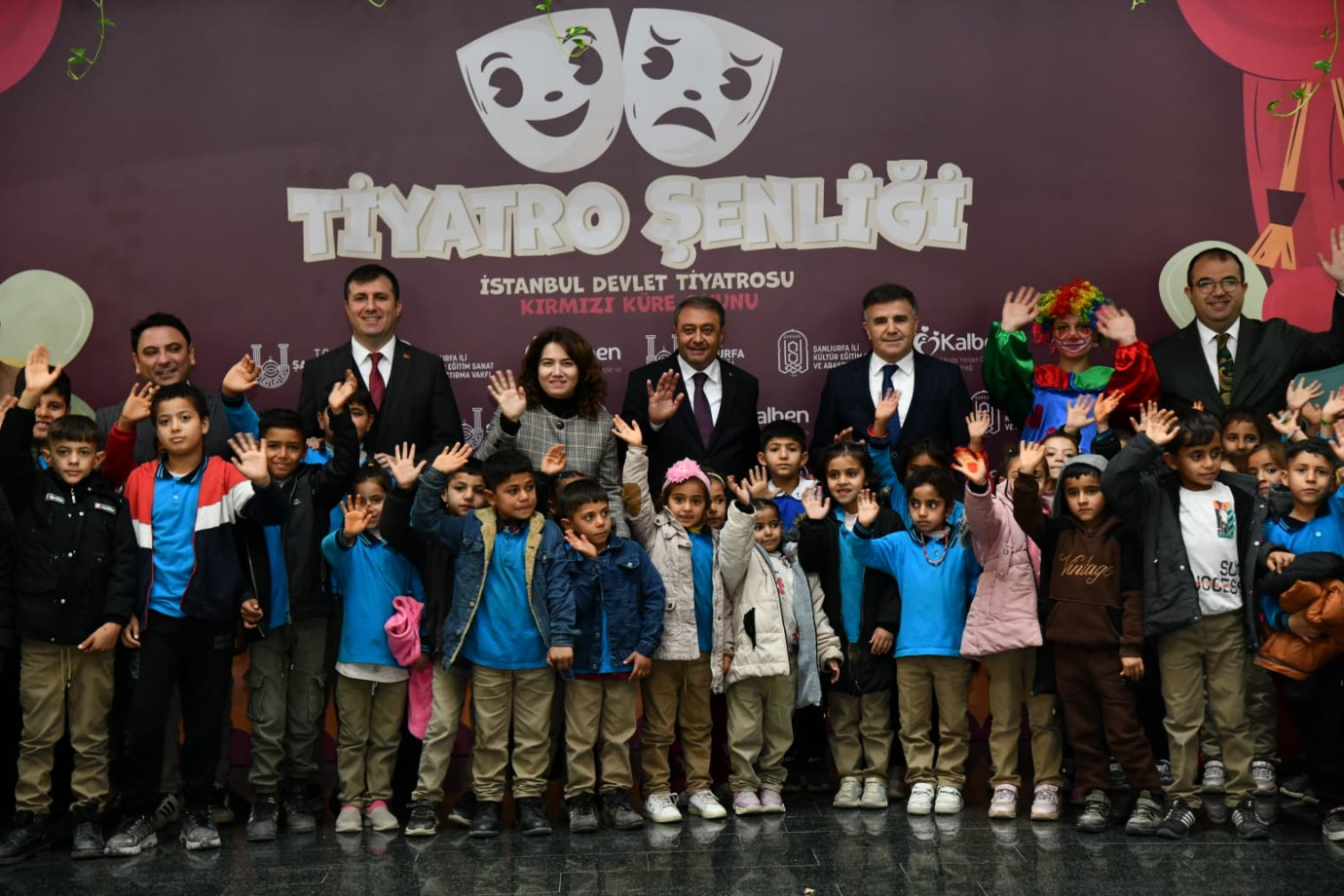 Urfa’da Tiyatro Şenliği Başladı