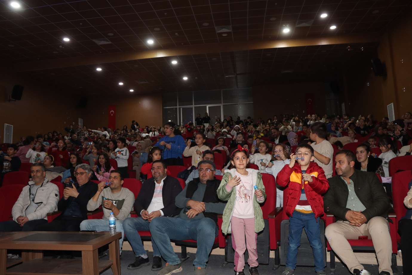 Karaköprü Belediyesinden Çocuklara Unutulmaz “Bubble Show” Etkinliği-(VİDEO)