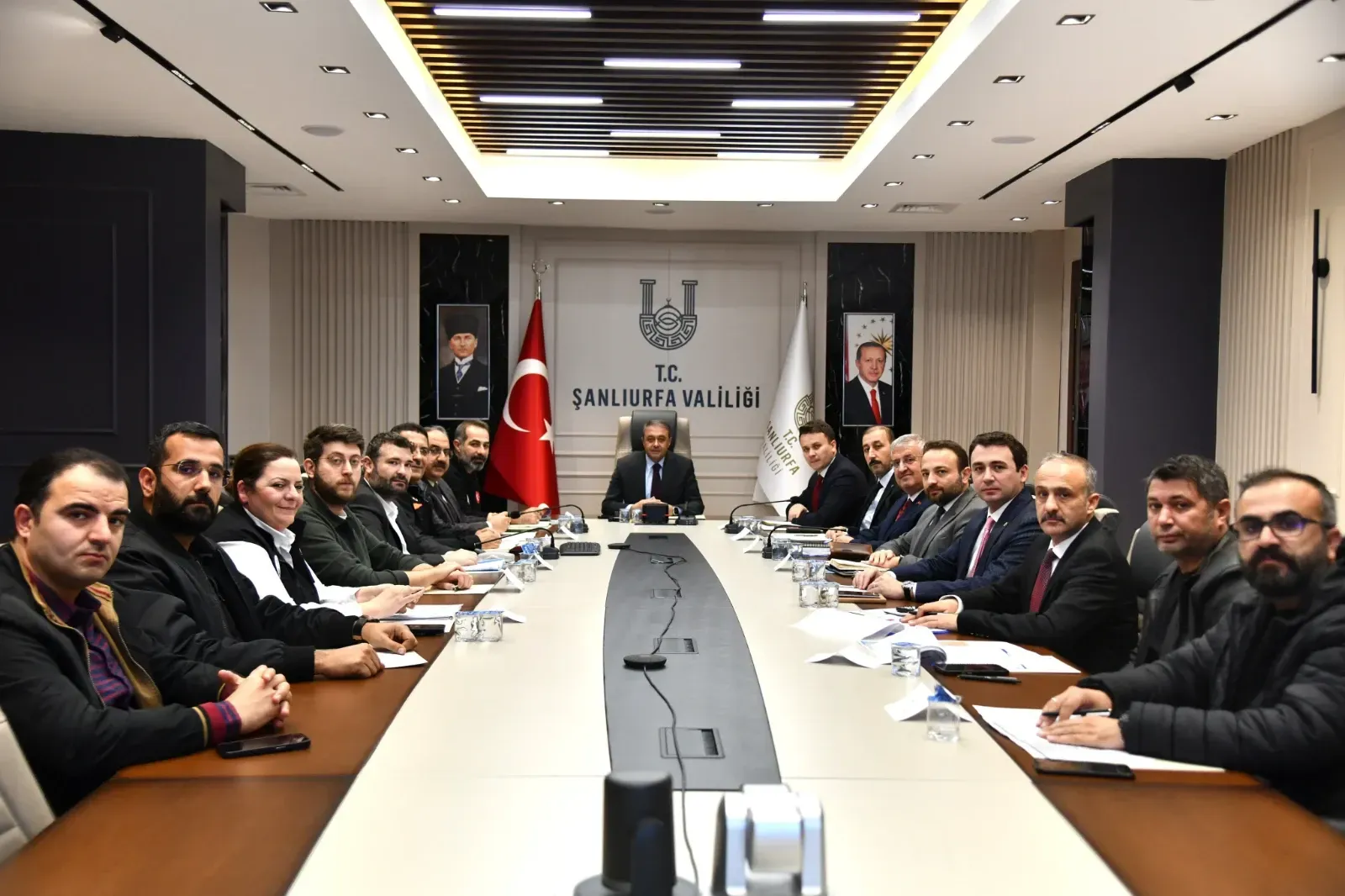 Vali Şıldak Başkanlığında TOKİ ve Kırsal Deprem Konutları Masaya Yatırıldı