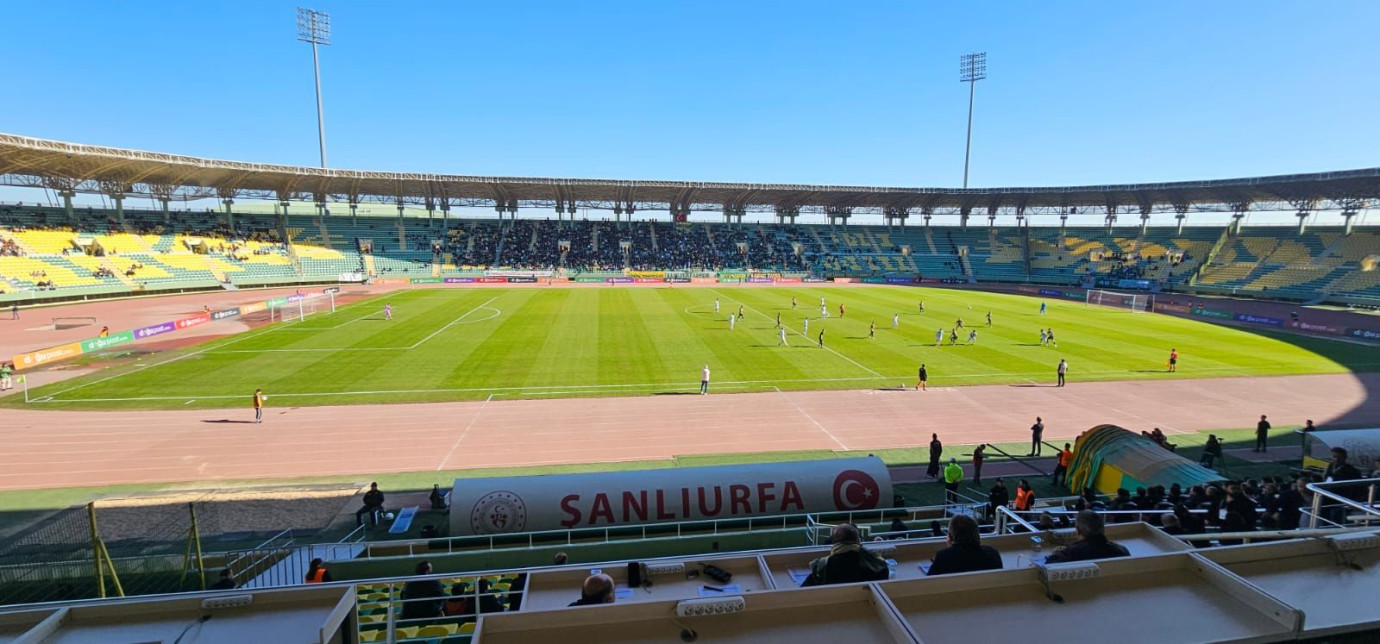 Urfa’da Liderlik Maçı Boş Tribünlere Oynandı: Şehir Takımına Sahip Çıkmadı