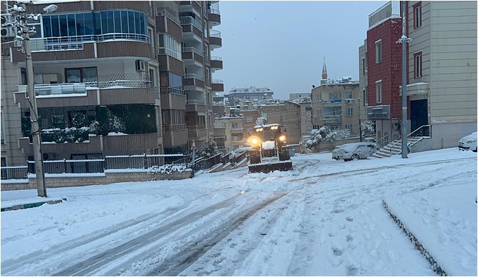  Haliliye Belediyesi Karla Mücadelede Tam Kadro Sahada-(VİDEO)