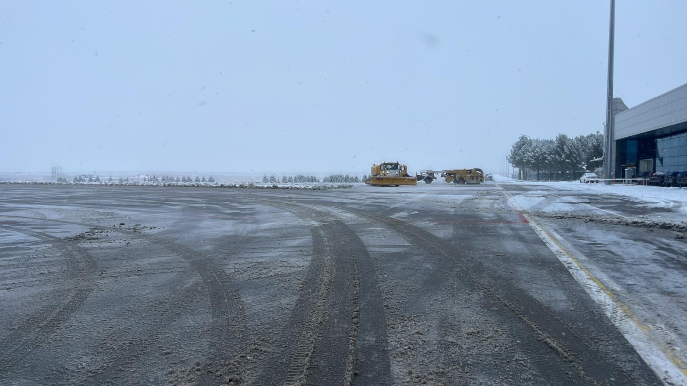 Şanlıurfa GAP Havalimanı’nda Kar Engeli Yok: Uçuşlar Aksamadan Sürüyor