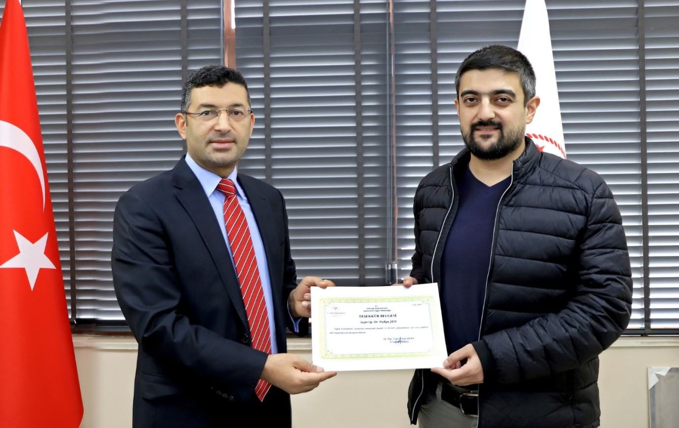 Dr. Furkan Şen’e ROP taramalarındaki özverili çalışmaları için teşekkür belgesi