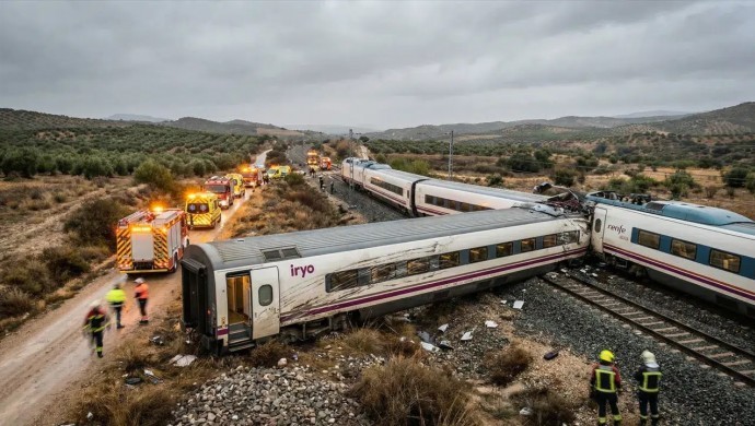 İspanya’da hızlı tren kazası: 39 ölü, 15’i ağır 75 yaralı