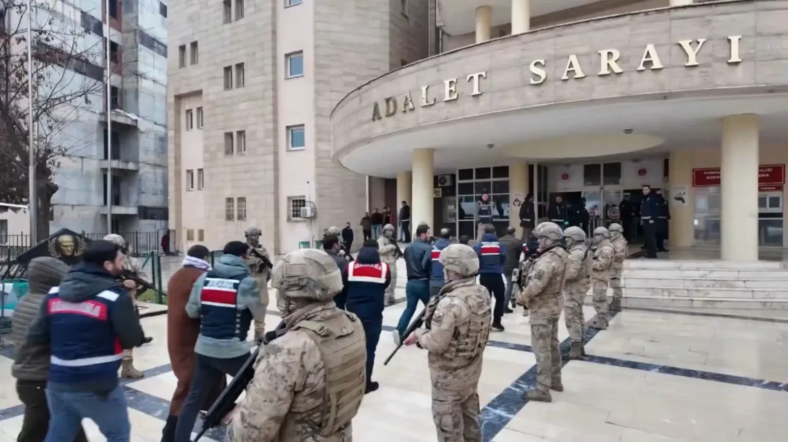 Şanlıurfa’da Tefeci Operasyonunda 37 Şüpheli Yakalandı